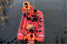 Rescue catamaran